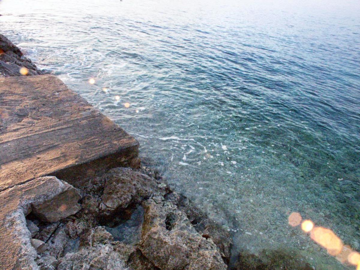 Apartments By The Sea Maslinica, Solta - 774 Grohote Exterior foto
