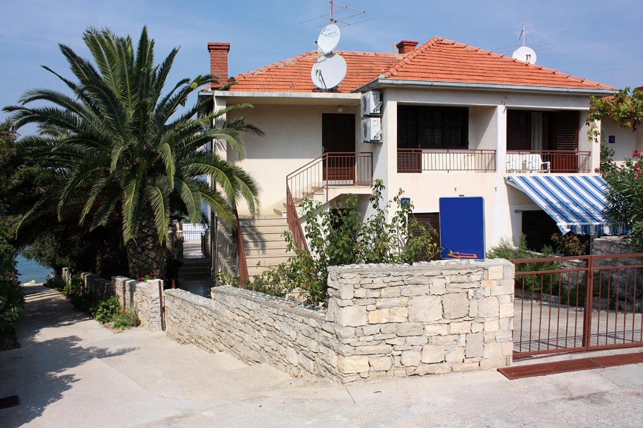 Apartments By The Sea Maslinica, Solta - 774 Grohote Exterior foto