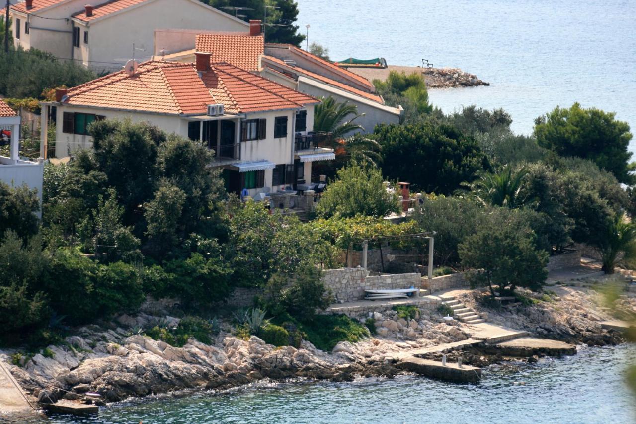Apartments By The Sea Maslinica, Solta - 774 Grohote Exterior foto