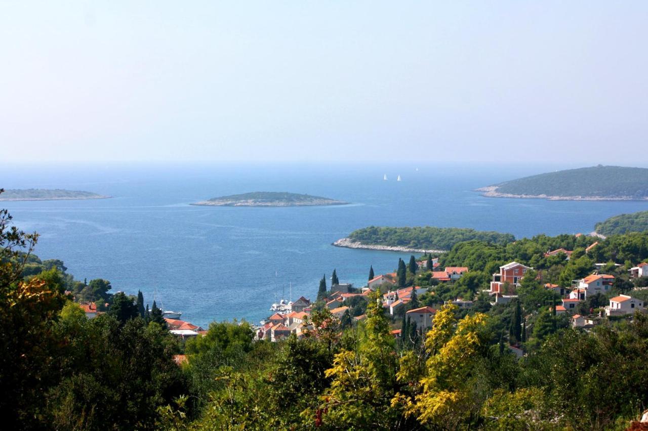 Apartments By The Sea Maslinica, Solta - 774 Grohote Exterior foto